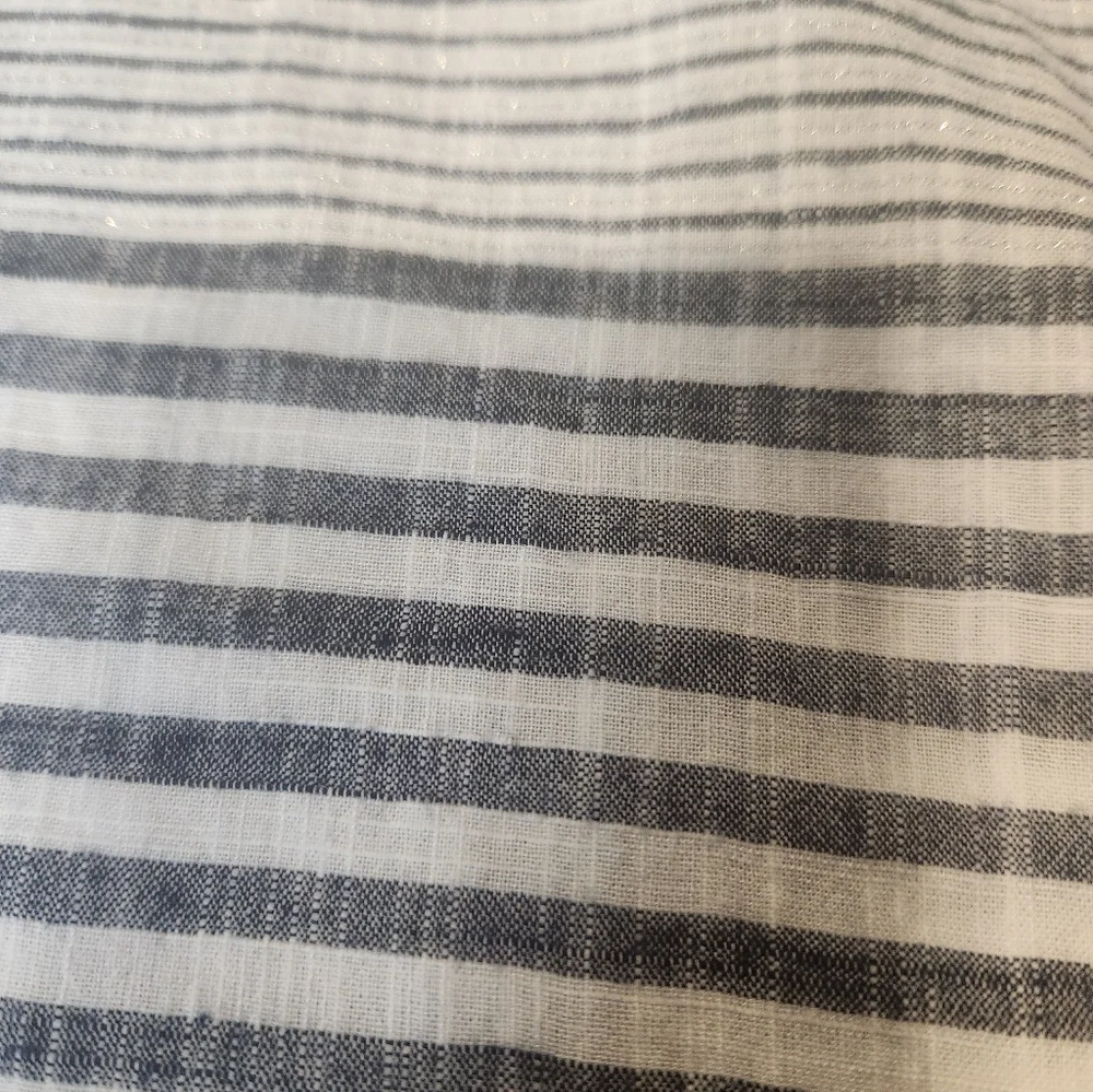 Vineyard Vines White and Navy Striped Casual Shirt - Picture 8 of 8